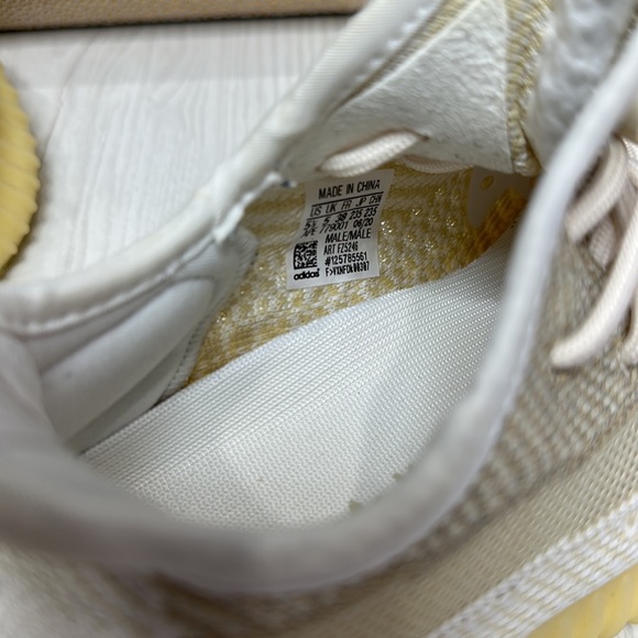 YEEZY boost 350 shoes - Picture 5 of 6